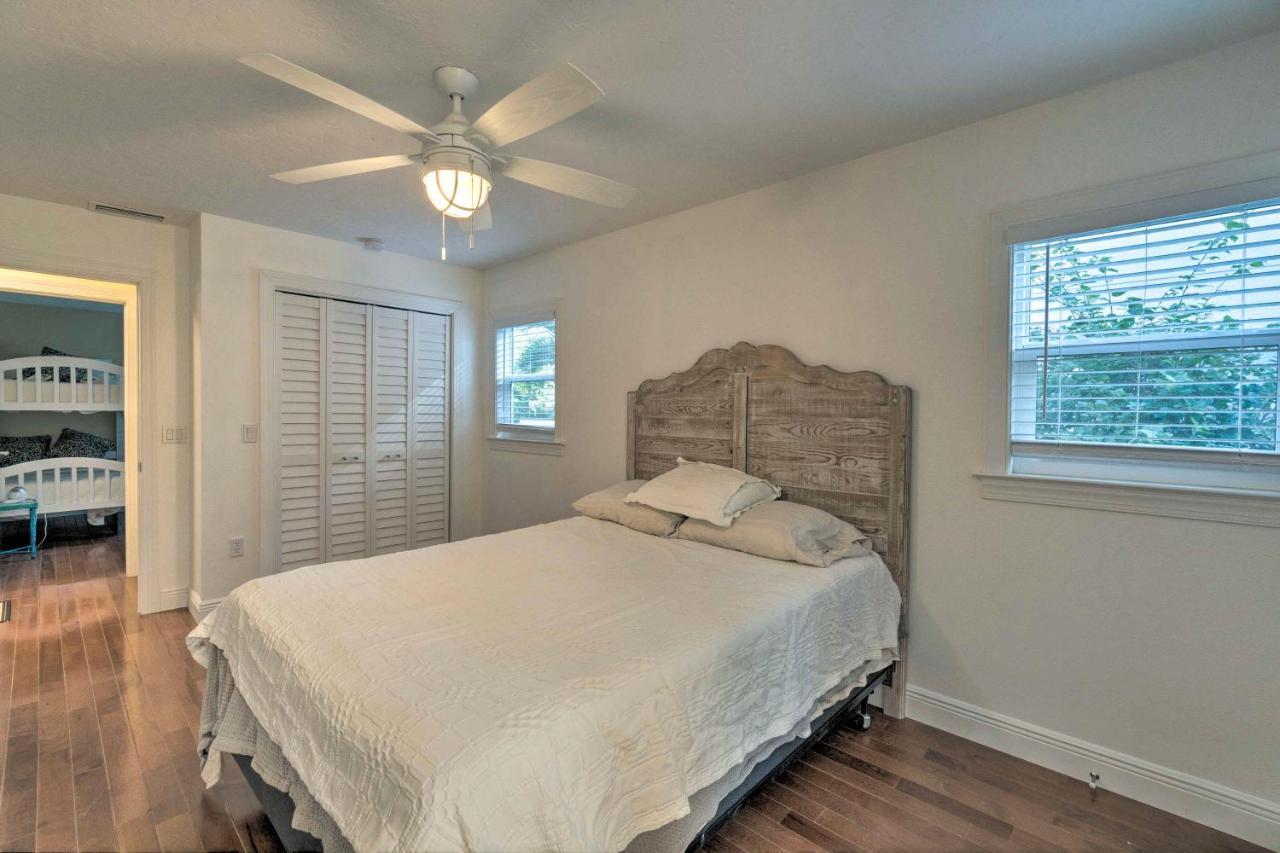 Bright Sarasota Bungalow - 5 Mi To Siesta Beach! Kültér fotó